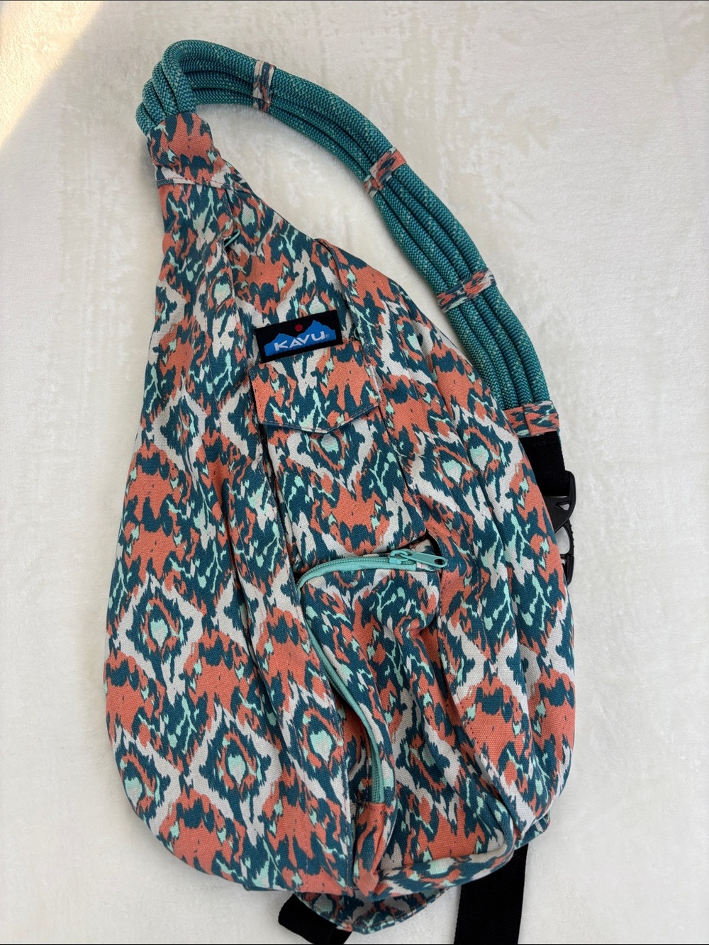 KAVU Rope Sling Bag in Green and Coral Pattern Full Size